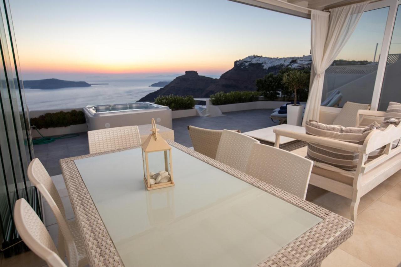 Sunset View Villa Santorini - With Outdoor Jacuzzi 菲罗斯特法尼 外观 照片