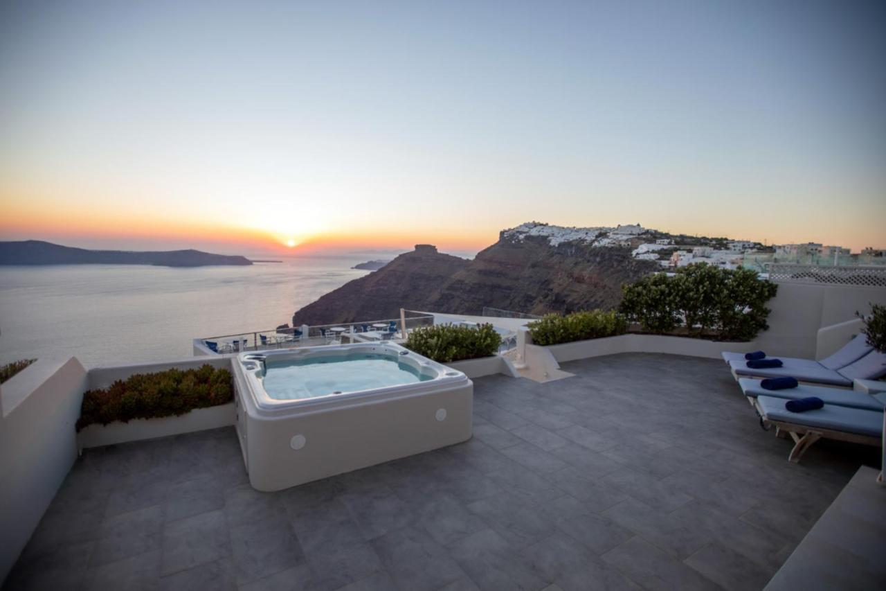 Sunset View Villa Santorini - With Outdoor Jacuzzi 菲罗斯特法尼 外观 照片