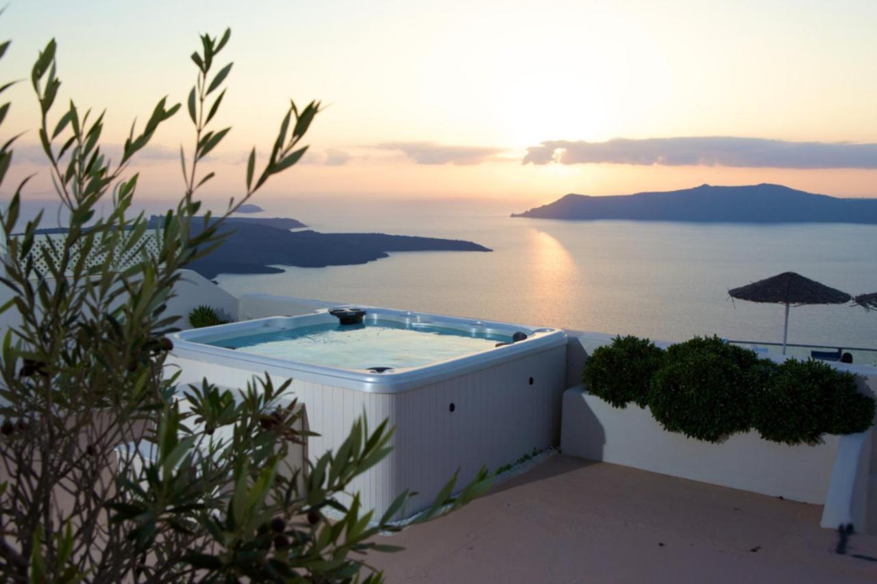 Sunset View Villa Santorini - With Outdoor Jacuzzi 菲罗斯特法尼 外观 照片
