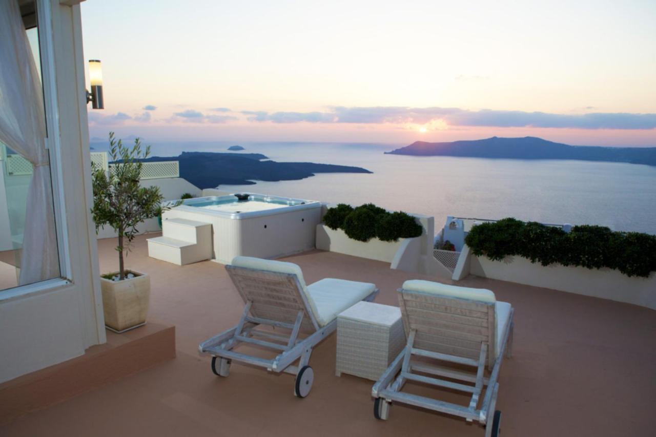 Sunset View Villa Santorini - With Outdoor Jacuzzi 菲罗斯特法尼 外观 照片